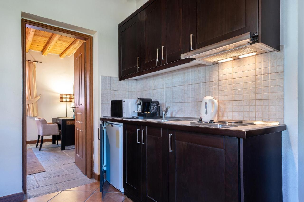Lively Lofts By The Varos Residences 外观 照片